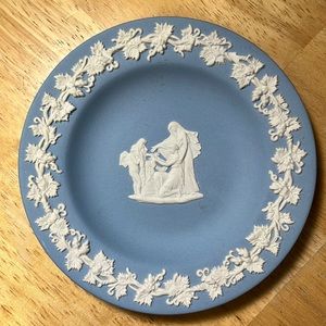 Wedgwood Jasperware round tray